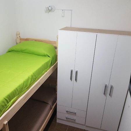 Habitacion Con Bano Privado Un Piso Por Escalera Buenos Aires Bagian luar foto