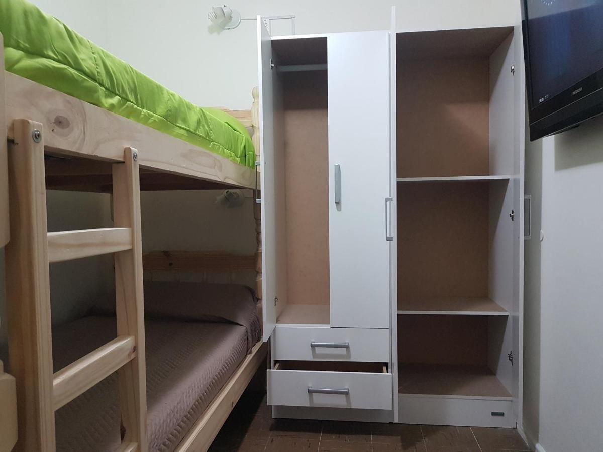Habitacion Con Bano Privado Un Piso Por Escalera Buenos Aires Bagian luar foto
