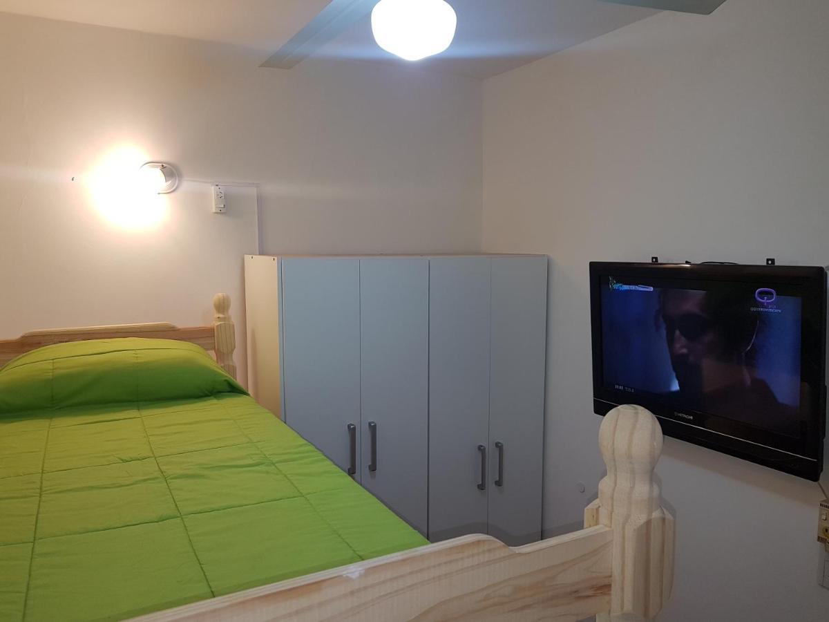 Habitacion Con Bano Privado Un Piso Por Escalera Buenos Aires Bagian luar foto