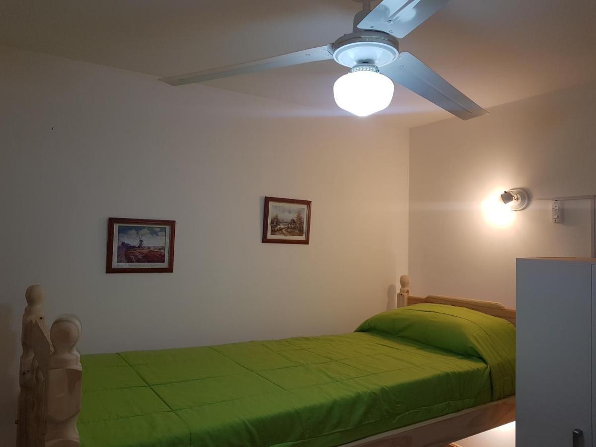 Habitacion Con Bano Privado Un Piso Por Escalera Buenos Aires Bagian luar foto